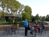 Theo Van Den Bossche (nr 25) met 2 leden